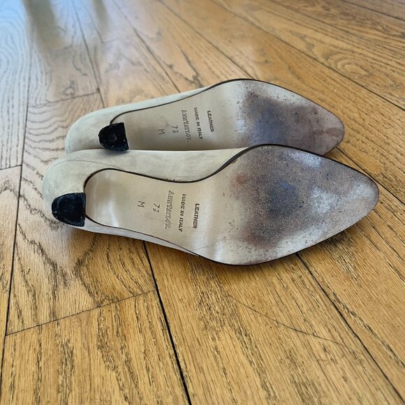 Ann Taylor Suede Pumps, Size 7.5 - Picture 8 of 8